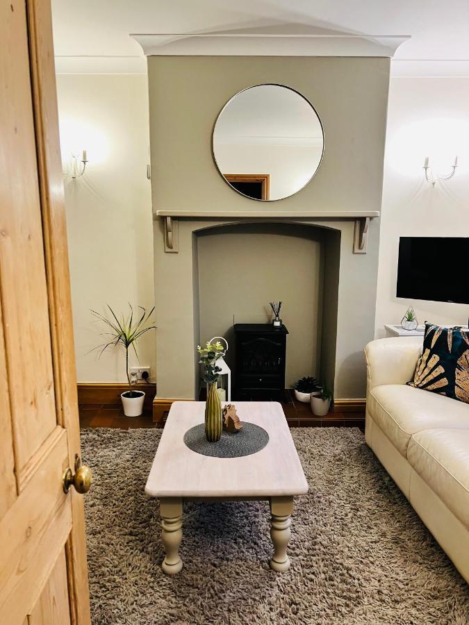 Cosy Heather Cottage 阿什伯恩 外观 照片