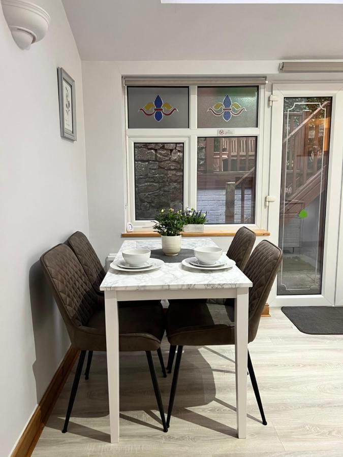 Cosy Heather Cottage 阿什伯恩 外观 照片