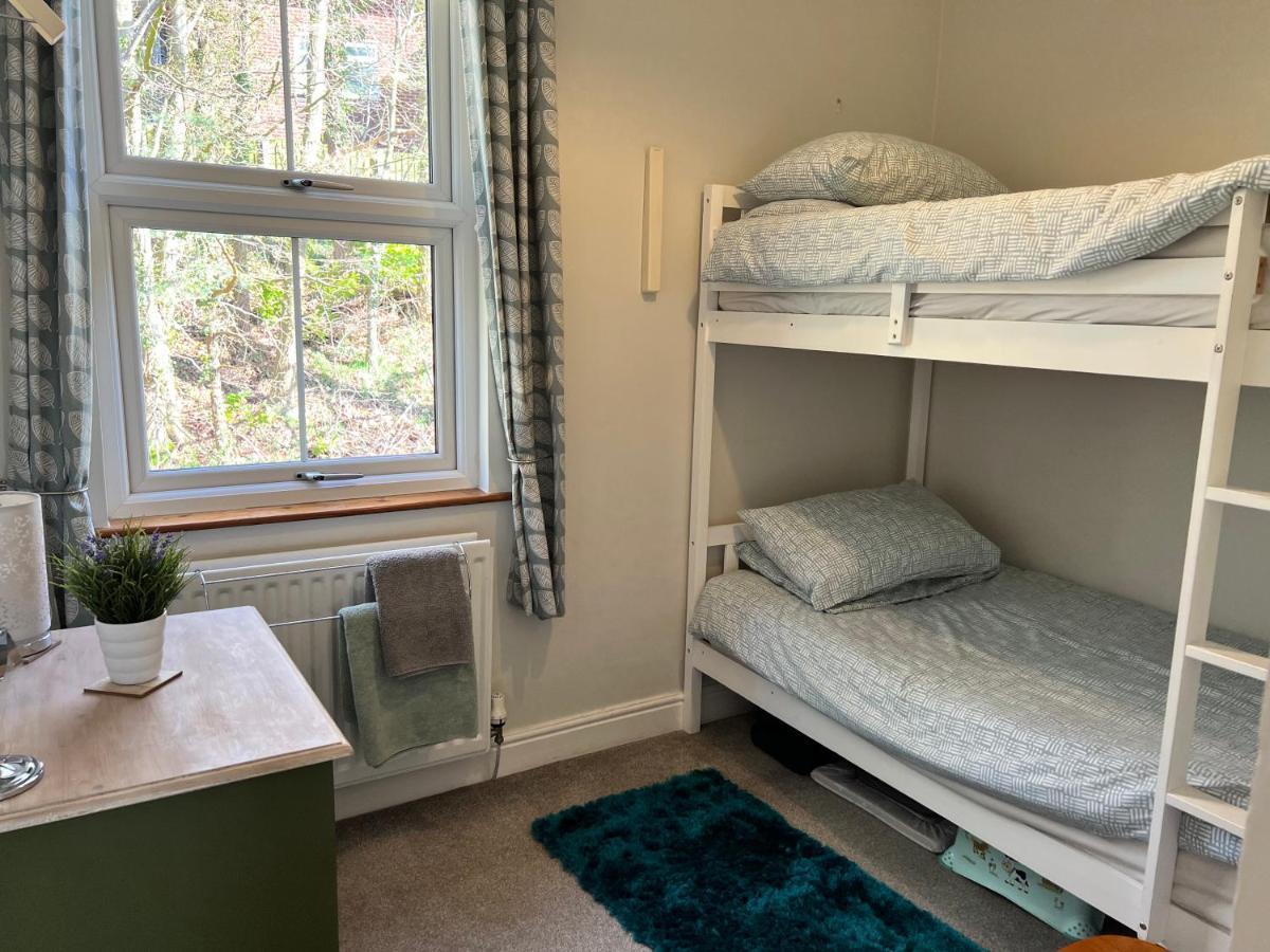 Cosy Heather Cottage 阿什伯恩 外观 照片